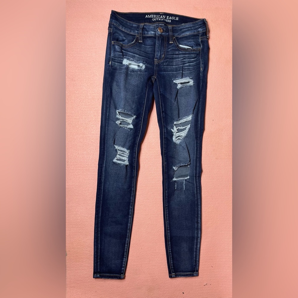 American eagle distressed super low jegging